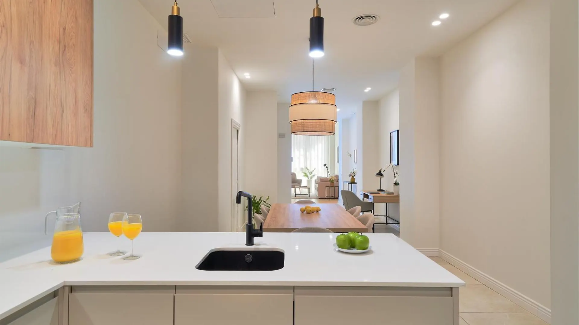 Sun-Kissed Getaway Apartment Malaga