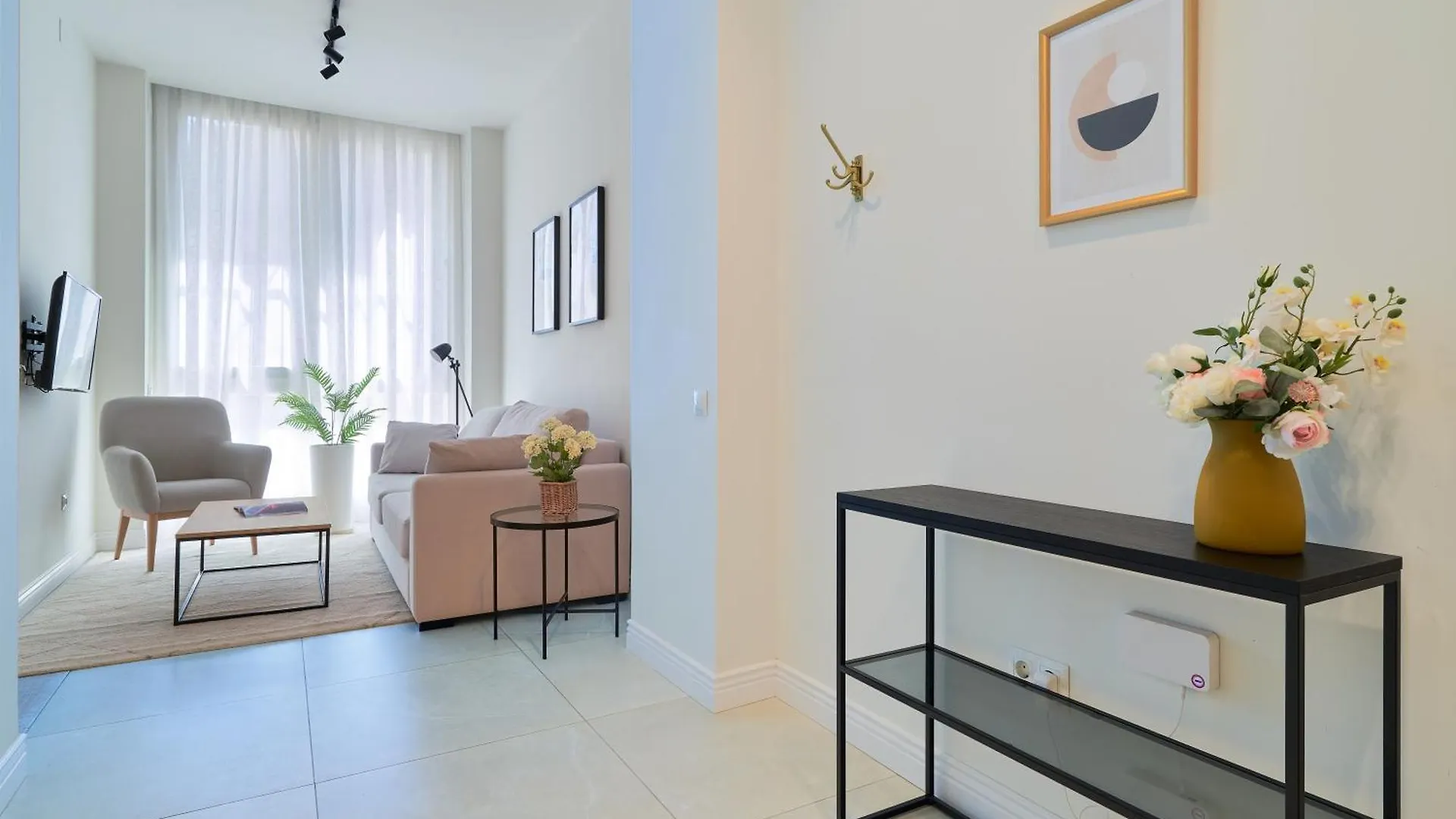 Sun-Kissed Getaway Apartment Malaga Spain