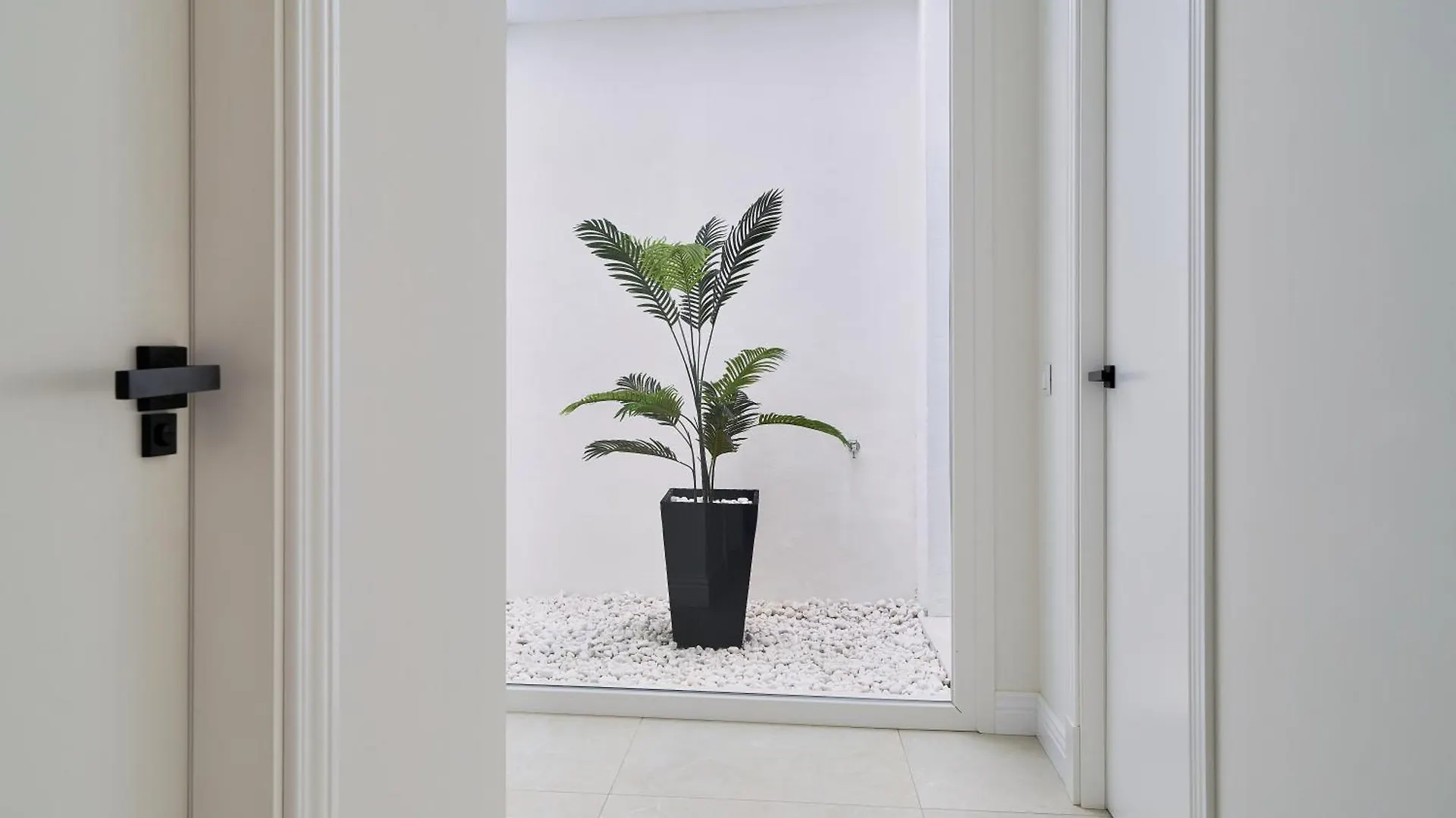 Sun-Kissed Getaway Apartment Malaga Spain